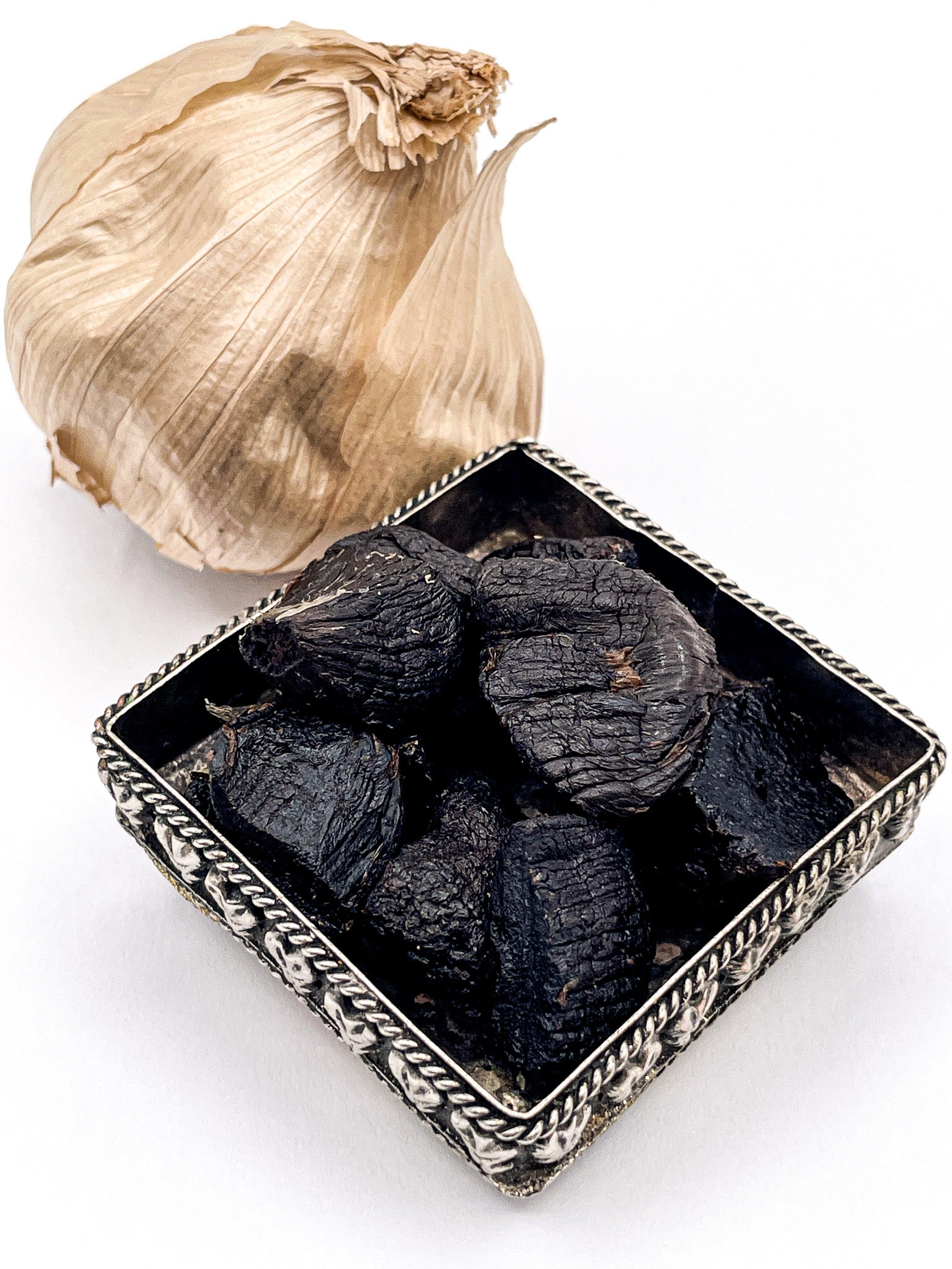 Black Garlic Bulbs